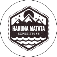  Hakuna Matata Expeditions-это профессиональные путешественники, спортсмены, археологи и географы, собравшиеся 5 лет назад в одном месте, в одно время и заболевшие общей идеей. Идеей вывести понятие туризм на новый уровень.
